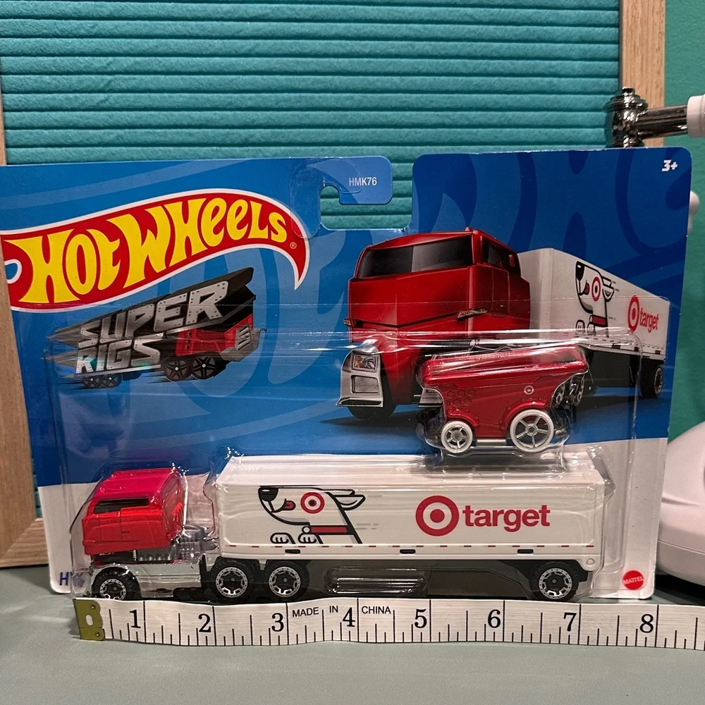 Hot Wheels Target Truck and Cart Set - Red and White